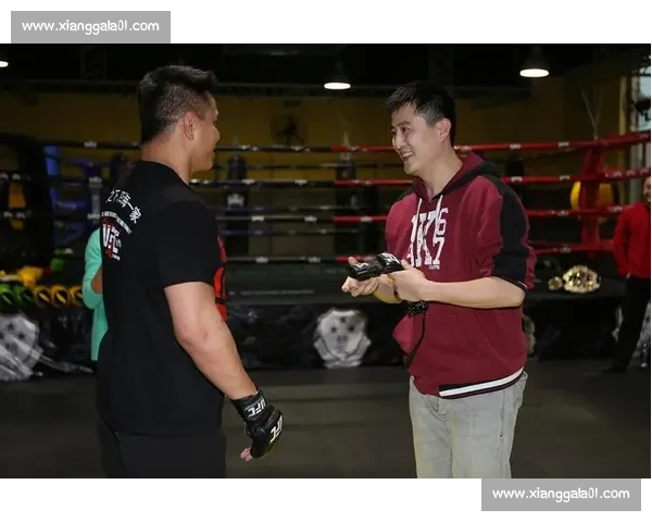 康李UFC激战回顾 赛场惊心动魄的对决精彩时刻全纪录